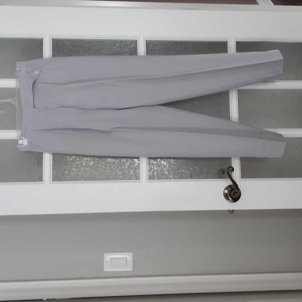 2/25$***Vintage Grey Pleated Pants